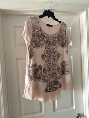 B.L.E.U. Beige Floral-Print Layered Short-Sleeve Top